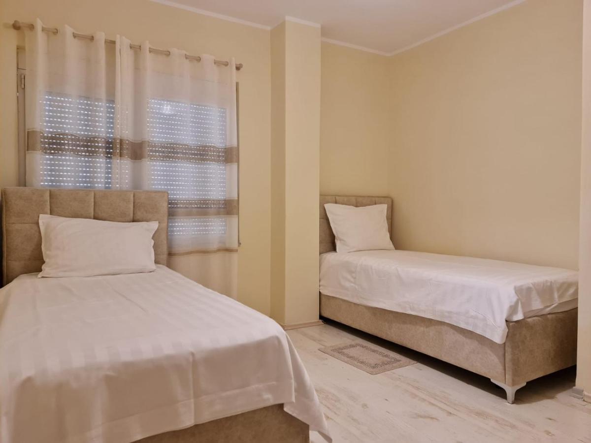 Apartment In Qerret Golem (Tirana) Exterior foto