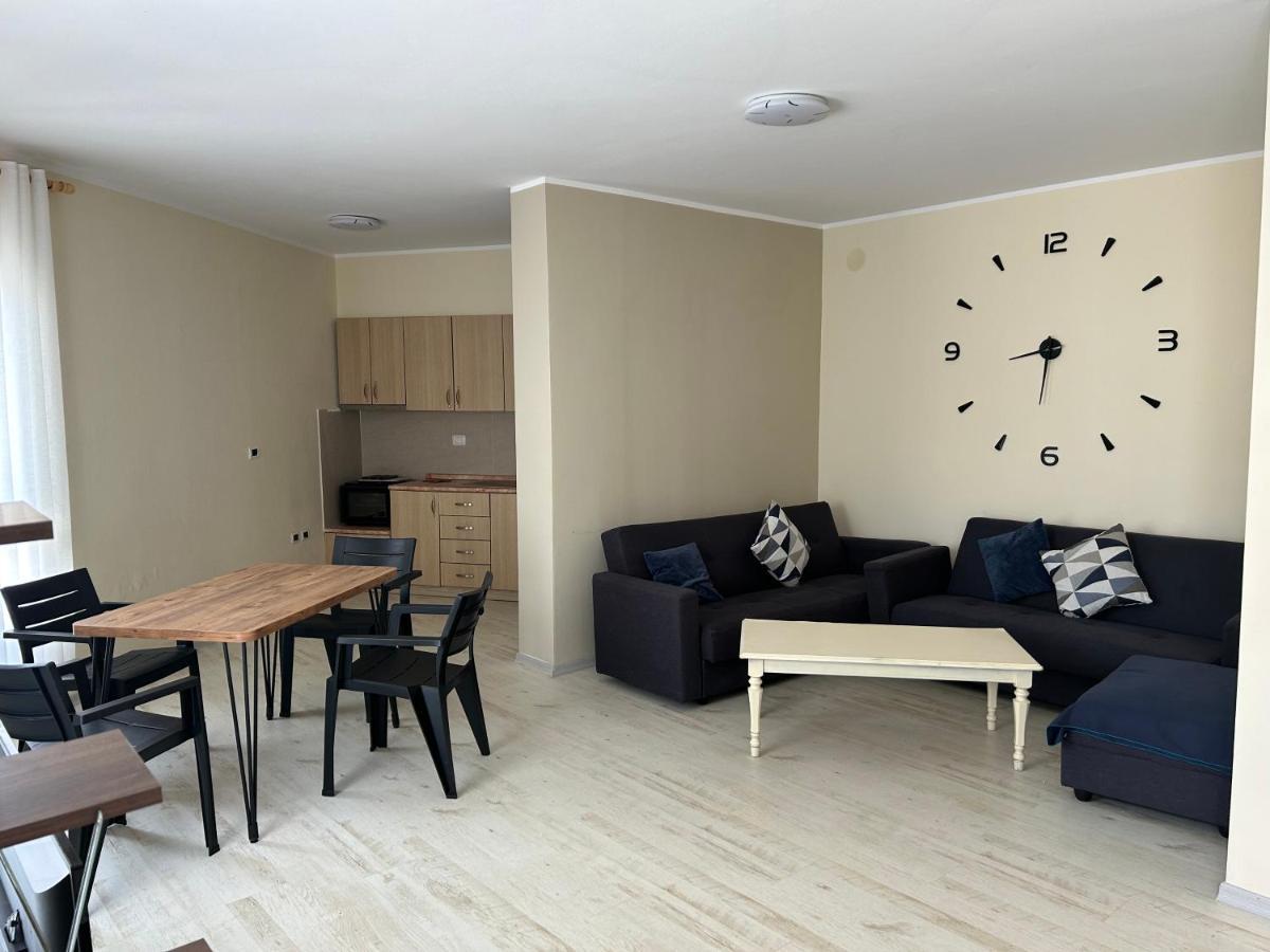 Apartment In Qerret Golem (Tirana) Exterior foto