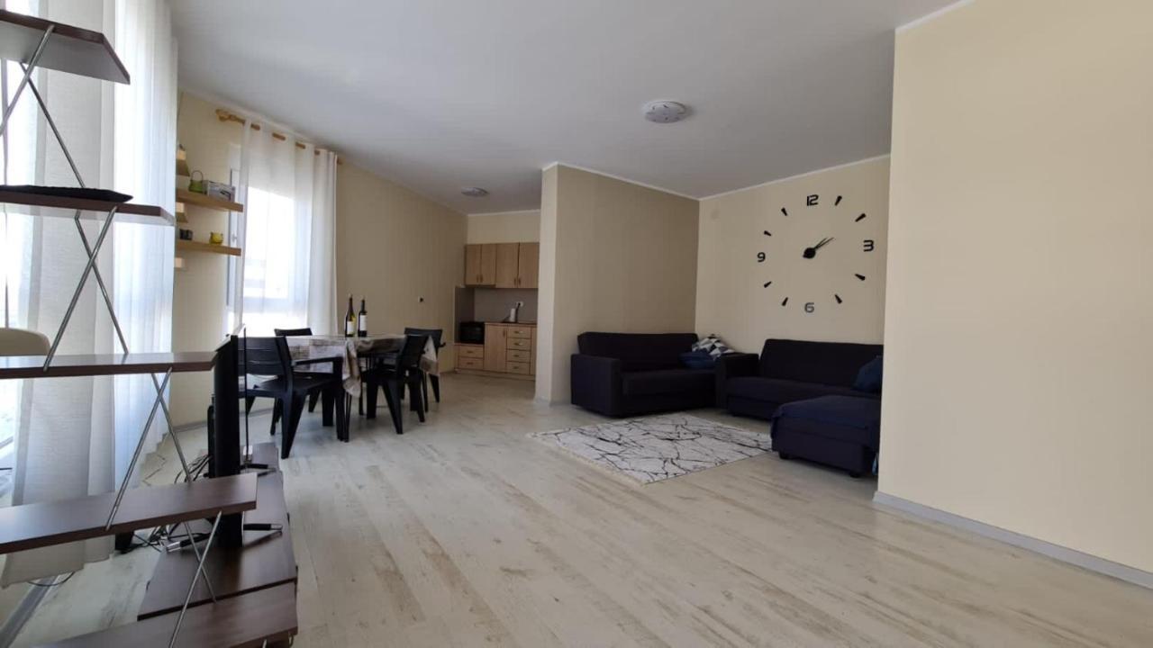 Apartment In Qerret Golem (Tirana) Exterior foto